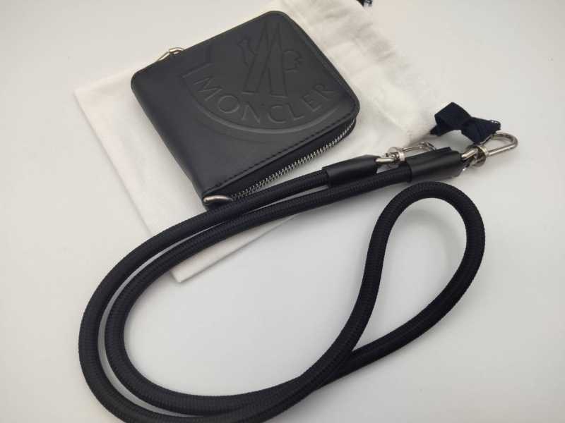 モンクレール買取 ネックウォレット